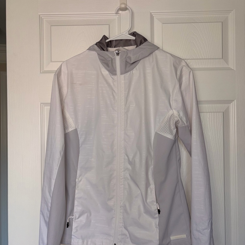 Women's Lightweight Hooded Utility Jacket in Light Gray and White